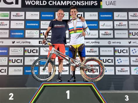 Eloi Palau, brillante campeón del mundo de Trial; España suma 8 ...