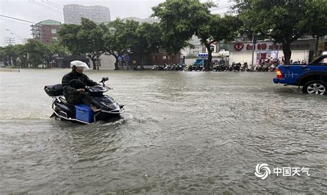 台风“卢碧”强势来袭 福建福清道路积水严重-图片频道