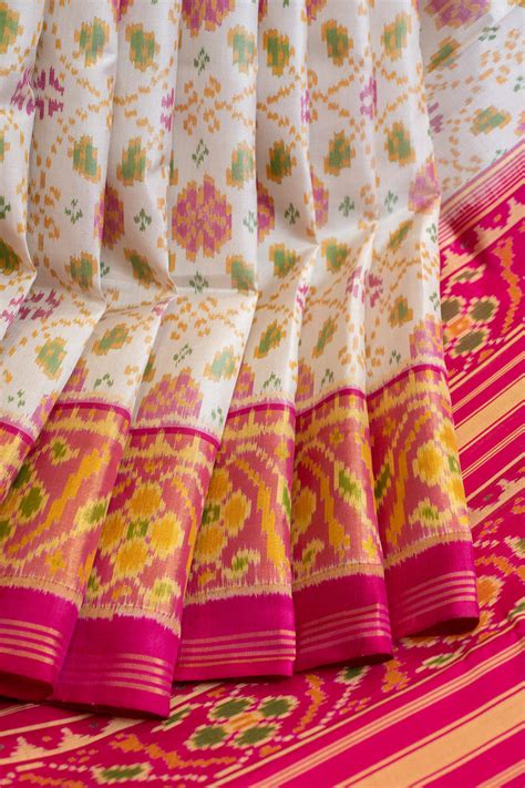 Buy Authentic Patan Patola Sarees Online | Clio Silks