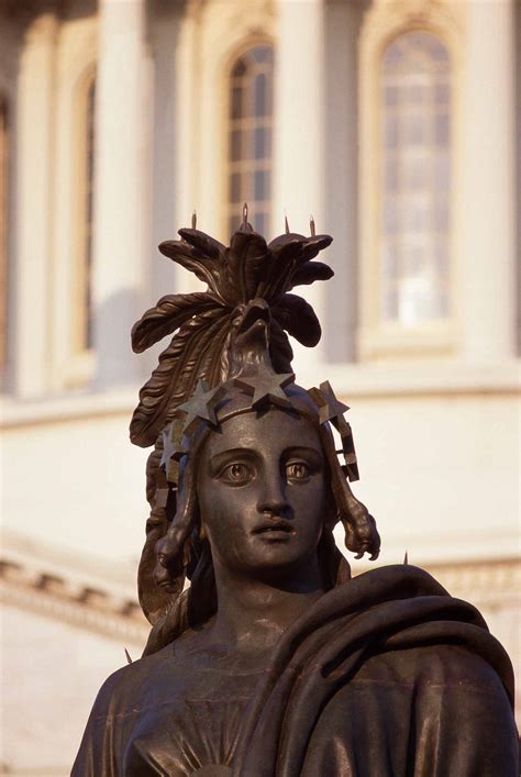 U.S. Capitol Building 的图像结果