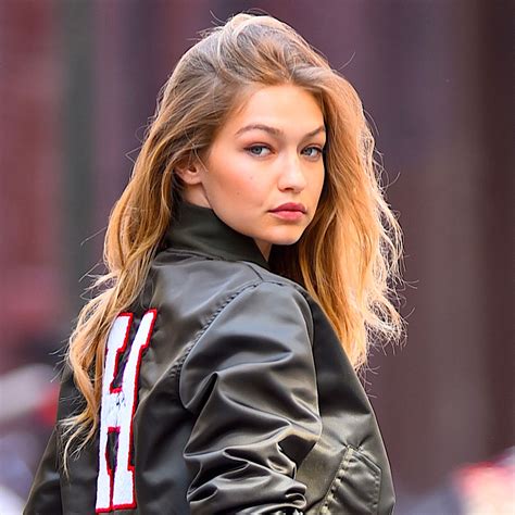 Gigi Hadid Height, Weight, Net Worth, Ethnicity, Feet, Plastic Surgery