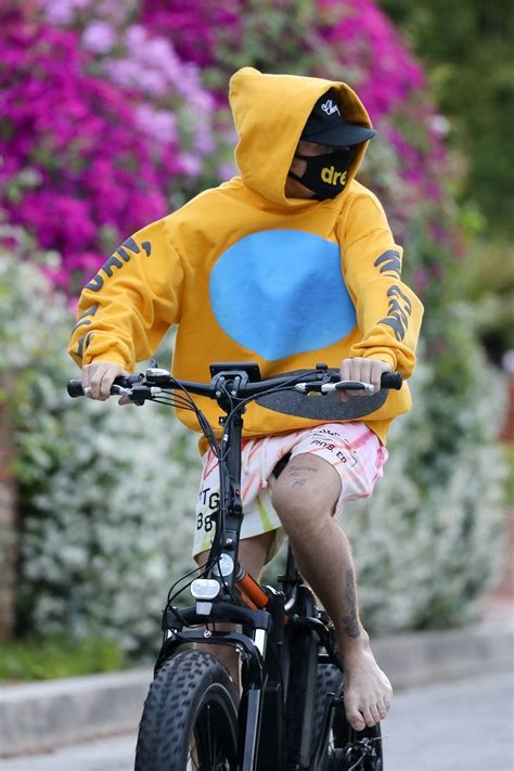 Justin Bieber's feet