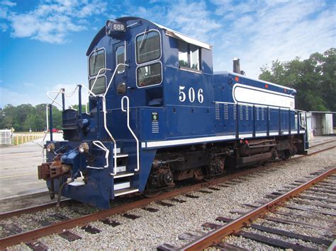 EMD SW1200 Locomotive 的图像结果