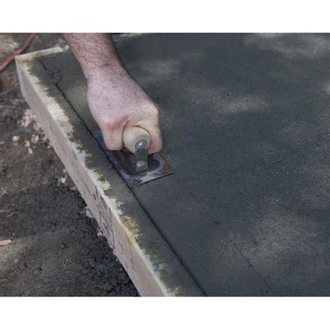 Sakrete 40 Pound(s) Concrete mix in the Concrete, Cement & Stucco Mixes ...