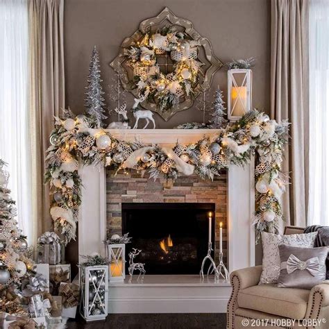 42 Christmas Fireplace Decor With TV Ideas https://silahsilah.com/home ...