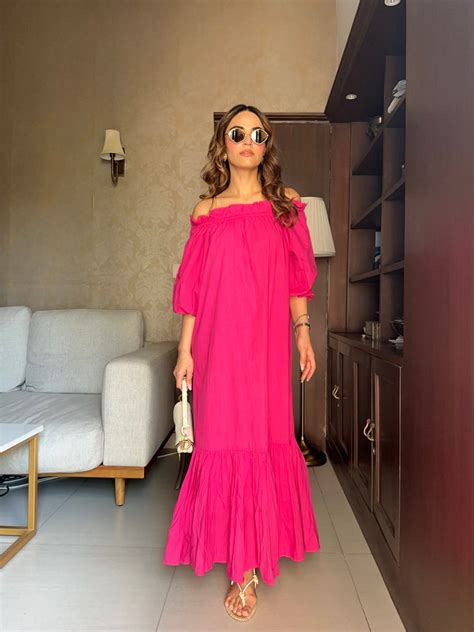 Mehak Bakshi in Fuchsia Off-Shoulder Dress – Urth Label