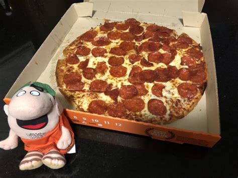 Pepperoni Pizza Små Caesars Little Caesars Party Cut Pepperoni Pizza