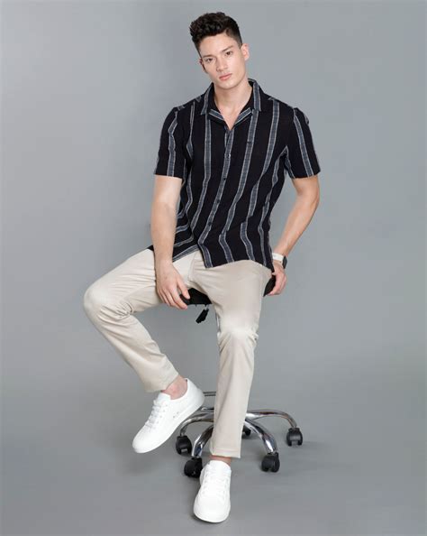 IDENTITI Men Slim Fit Lapel Collar Striped Shirt In Black