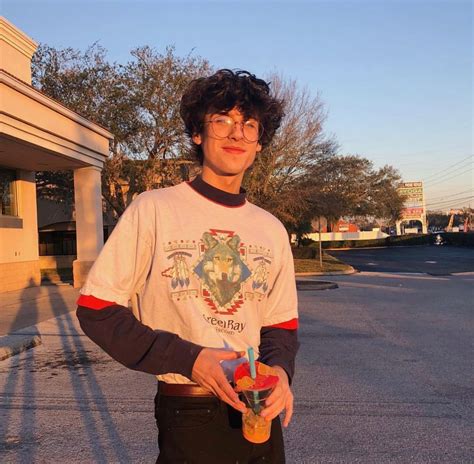 - ̗̀@plantmlk ̖́- | Aesthetic clothes, Cute boys, Pretty boys