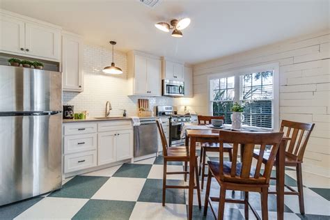 Lafayette, LA Vacation Rentals (4.9 out of 5) - Airbnb