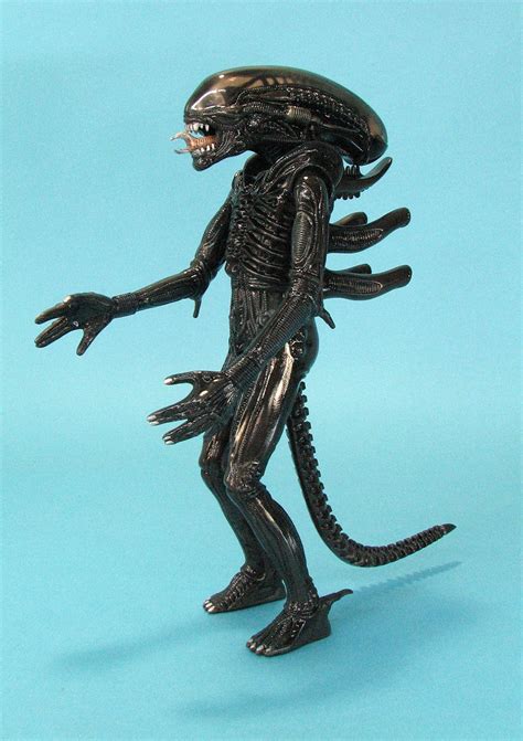 Alien Creature Figure 的图像结果