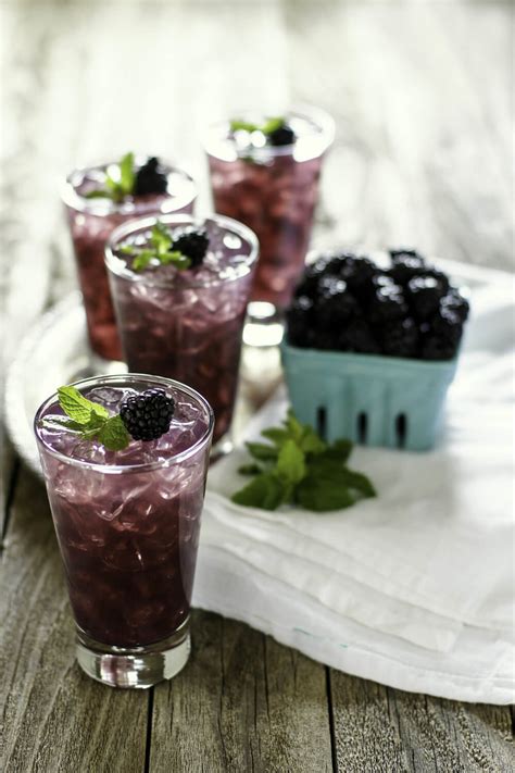 Best Champagnes, Wines and Cocktails for Your Wedding Night | Shaadidukaan