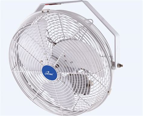 Best 9 Waterproof Outdoor Fans Reviewed [And 1 to Avoid!] | Review Rune