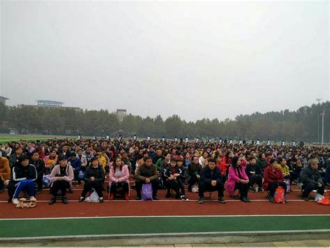 邯郸肥乡区第一中学召开高一年级学生家长会