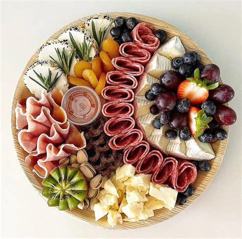 Gorgeous charcuterie board – Artofit