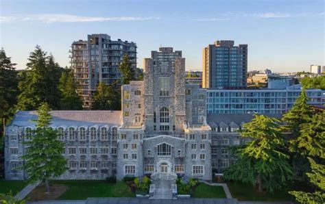 加拿大留学择校宝典来了！2022麦考林加拿大大学排名发布 - 知乎