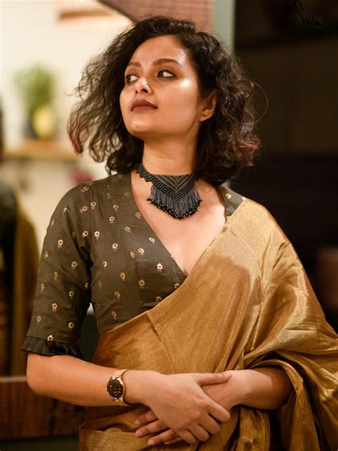 Golden Chanderi Silk Saree With Zari|Aurum|Suta