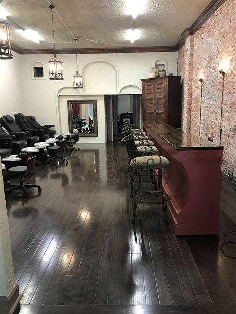 halo nail salon