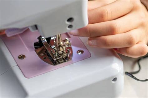 Thread a Sewing Machine 的图像结果