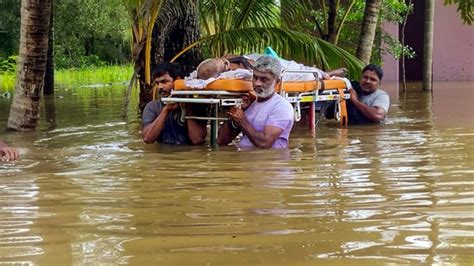 Heavy rain batters Kerala, schools to remain shut in these five ...
