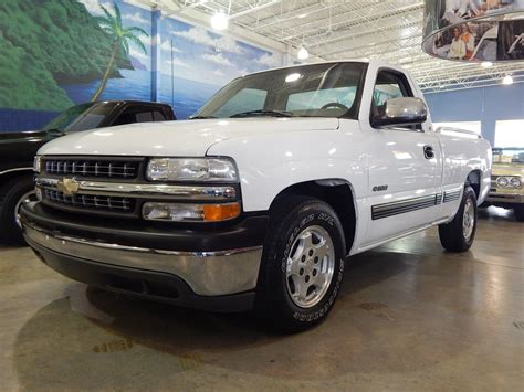 2000 Chevrolet Silverado | GAA Classic Cars