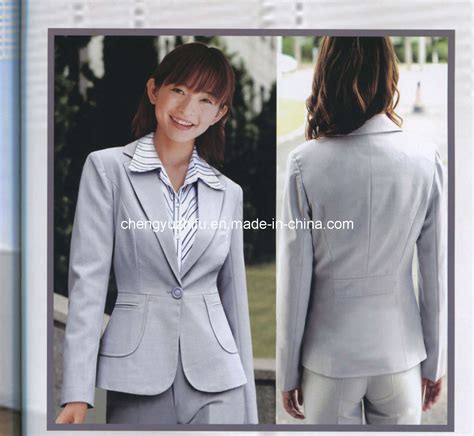 White Business Suit 的图像结果