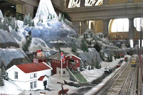 Christmas Model Train Displays Near Washington, D.C. | Model train display, Model trains, Model ...