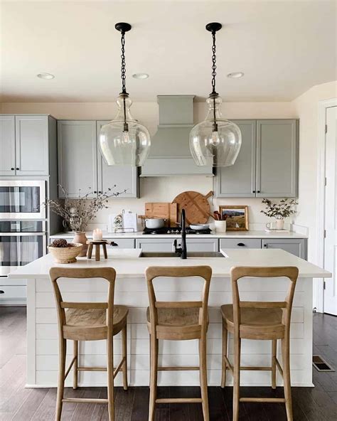 33 Kitchen Island Décor Ideas for an Outstanding Space