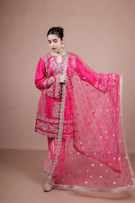 Magenta Pent suit in Silk adorned with hand embroidery – Roop Kala
