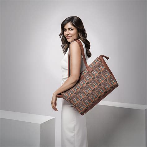 Tote Bags: Buy Best Tote Bags Online at Great Prices - Zouk – Page 2