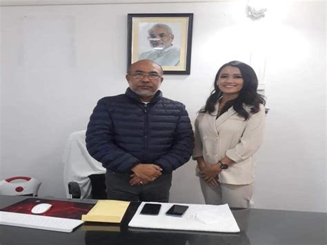 VLCC Femina Miss India 2020 State Winner Maria Pangambam Meets The CM ...