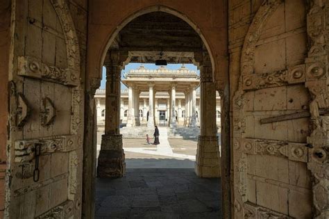 Sarkhej Roza, Ahmedabad: India's Rich Architectural Legacy!
