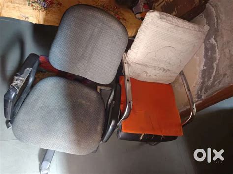 2 office chair average condition shift kr rha hu - Other Household ...