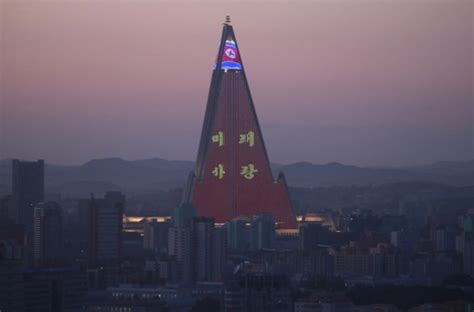 Zastrašujuć i pust: Najmisteriozniji neboder na svetu zovu "hotelom ...