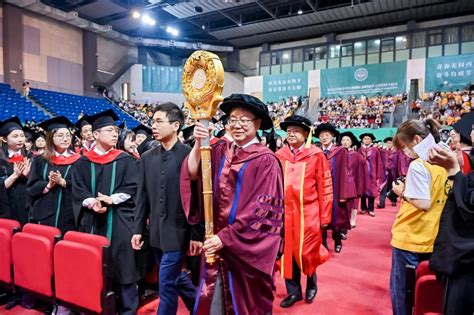 广州新华学院为2020届、2021届毕业生补办学士学位授予仪式 —广东站—中国教育在线