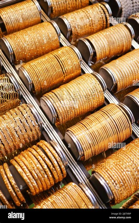 Local Store Stock Image 的图像结果