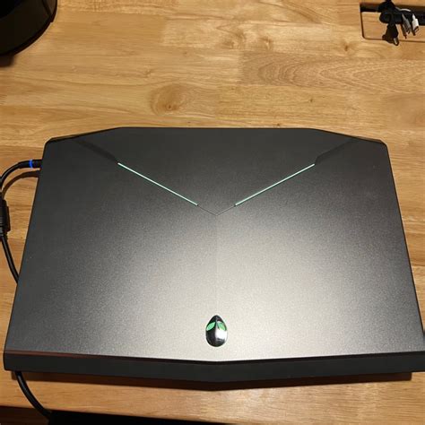 Alienware Laptop M17x R3 Review 的图像结果