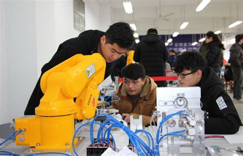 机电学子在2015中国教育机器人大赛中取得佳绩-东北林业大学机电工程学院