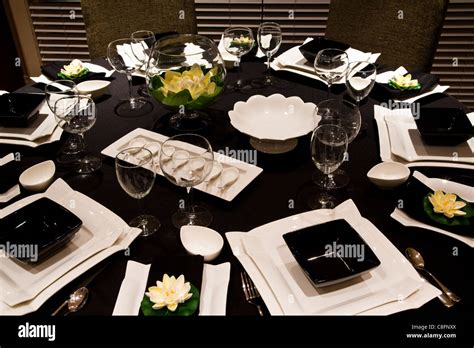 Formal Setting Table Setting 的图像结果