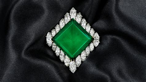Aga Khan Emerald Sells for $8.8M, Sets Record | National Jeweler