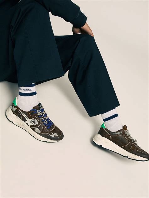 Running Sole sneakers in cognac-colored suede with 3D star | Golden Goose