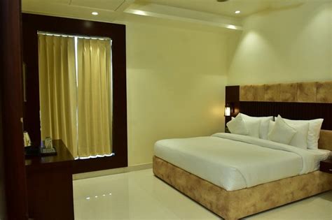 HOTEL PEARL INN (Haldwani) - Hotel Reviews, Photos, Rate Comparison ...