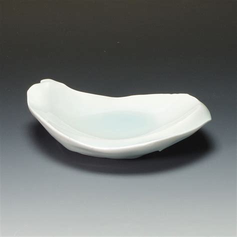 TK9-5 | Tsubusa Kato "Drop shaped Plate, celadon glazed porcelain" | 加藤 ...