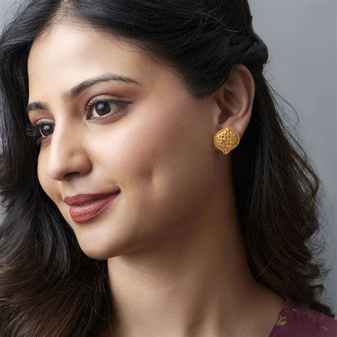 Elegant Classic Stud Earrings