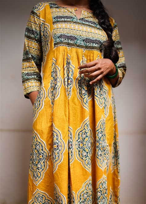 ANVIKA PRINTED A -LINE KURTA WITH BOTTOM – Canoline