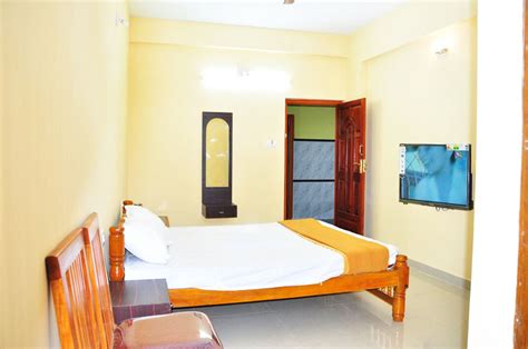 Vinayaka Residency, Hotel in Murudeshwara - Homestay Advisor