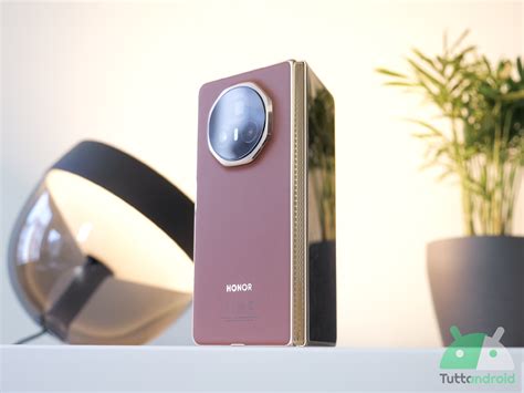 HONOR Magic V3 a gonfie vele in Italia: pieghevole quasi sold-out