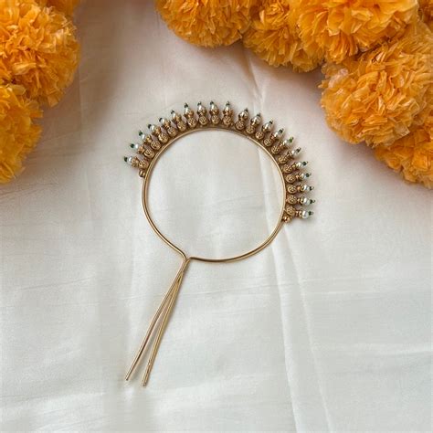 Antique Gold Bridal Pearl Bun Rakodi Hair Pin: Elegant South Indian Te