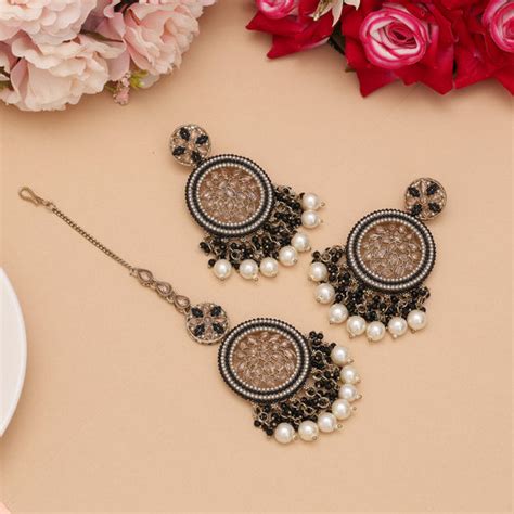 Kundan Maangtikka Earrings Set