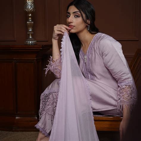 Inayat Lavender Raw Silk Pakistani Suit – Mehromaah